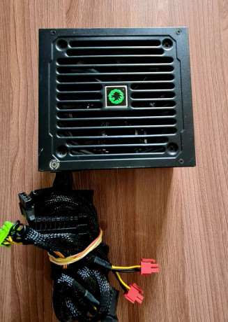 blok-pitaniia-gamemax-500w-ne-pylnyi-ne-sumit-big-2