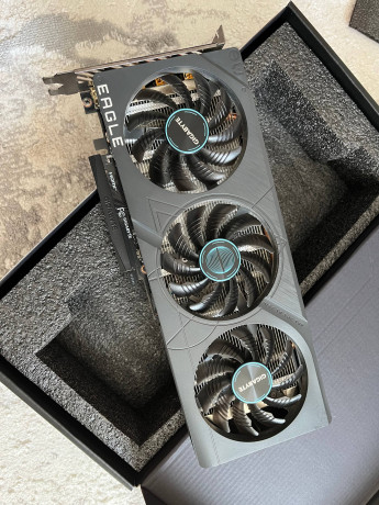 rtx4060-8gb-165k-bez-torga-v-otlicnom-sostoianii-big-1