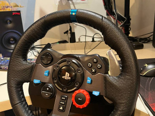 prodaiu-igrovoi-rul-logitech-g29-driving-force-racing