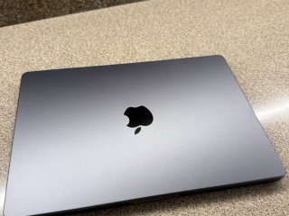 macbook-pro-m2-14-diuimov-ssd-512-ram-16-gb-v-ideale-bez-defektov-s-korobkoi-polnyi-komplekt