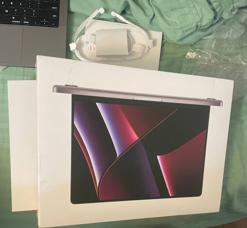 macbook-pro-m2-14-diuimov-ssd-512-ram-16-gb-v-ideale-bez-defektov-s-korobkoi-polnyi-komplekt-big-1