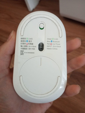 besprovodnaia-mys-xiaomi-v-otlicnom-sostoianii-5000t-big-1