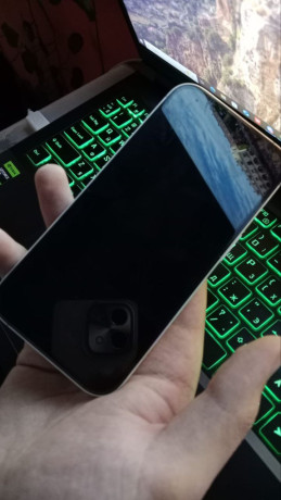 iphone-16-128gb-96-252-cikla-sostoianie-idealno-polnyi-komplekt-na-garantii-do-6-marta-big-1
