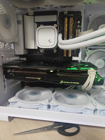 rx-480-asus-rog-strix-8g-big-0