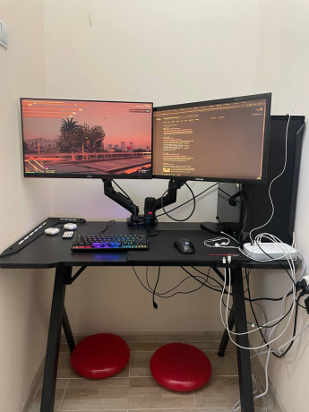 stol-kompiuternyi-defender-extreme-rgb-110x60x75-sm-cernyi-big-0