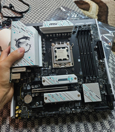 msi-b650m-gaming-plus-wifi-ryzen-5-9600x-v-otlicnom-sostoianii-180000tg-rassmotriu-obmen-na-videoka-big-1