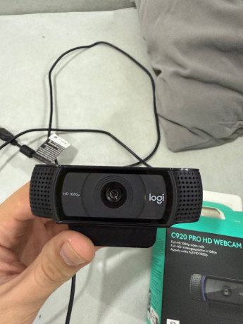 logitech-c920-v-korobke-big-0