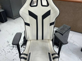v-nalicii-bu-kresla-dxracer-prince-naxoditsia-v-gzarkent-otpravka-v-liuboi-gorod