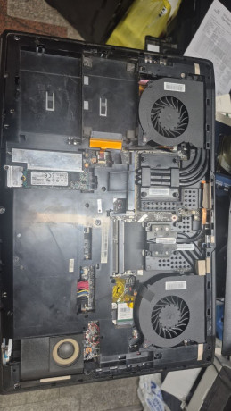 noutbuk-msi-ms-1785-big-3
