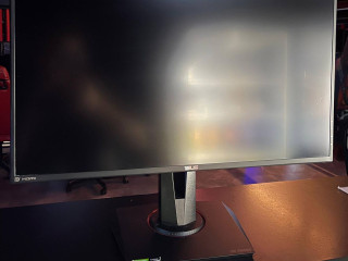 prodam-monitor-asus-diagonal-27-diuimov-castota-obnovleniia-165-gc