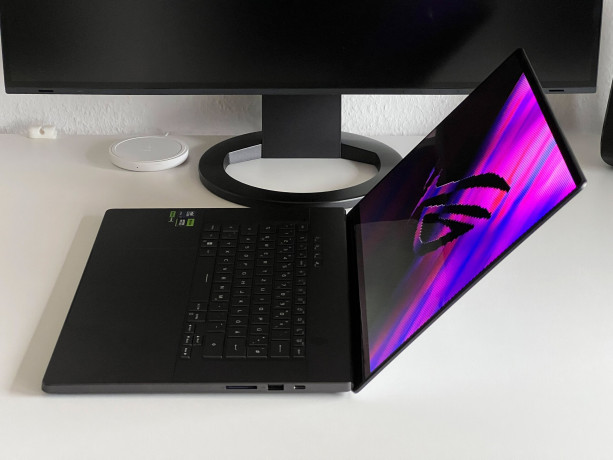 asus-rog-zephyrus-g16-na-urovne-macbook-big-3