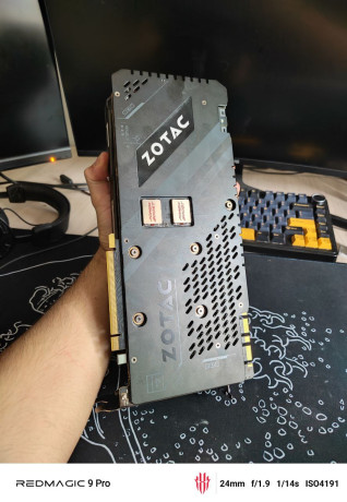 1080-ti-zotac-amp-extreme-core-edition-11gb-big-0