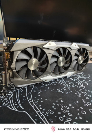 1080-ti-zotac-amp-extreme-core-edition-11gb-big-4