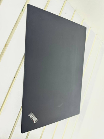 noutbuk-lenovo-thinkpad-t570-big-2