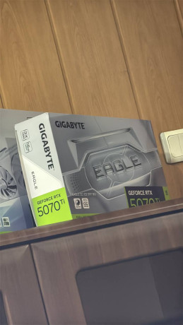 5070ti-gigabyte-eagle-icebelaia-big-0