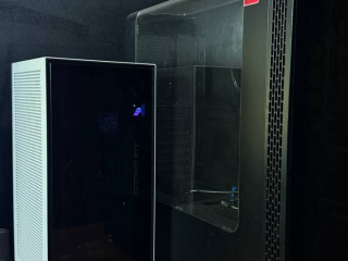 prodam-malenkii-na-foto-sravnenie-s-atx-korpusom-sistemnyi-blok-sobrannyi-v-novom-korpuse-nzxt-h1