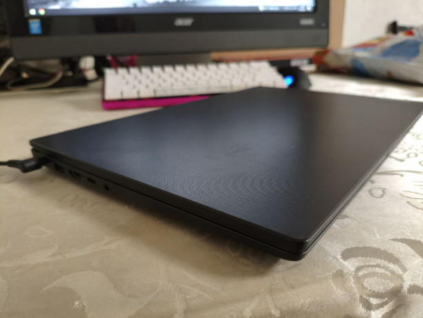 noutbuk-lenovo-big-1