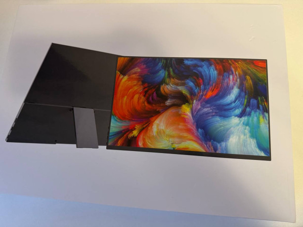 portativnyi-monitor-magex-oled-2880x1800-120hz-16-big-1
