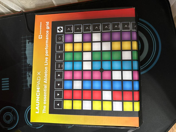 prodam-launchpad-x-v-idelnom-sostoianii-vse-plenki-na-meste-big-3