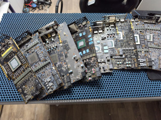 rasprodaza-donorskix-plat-dlia-videokart-10-pokoleniia-nvidia-i-amd-rx-400-500-rx5000-rx6000