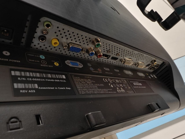 monitor-dell-3008wfpt-big-1