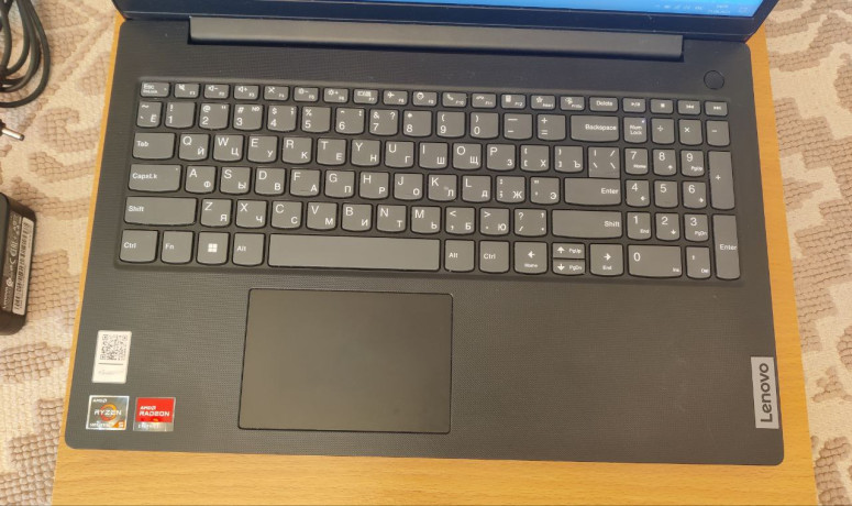 prodam-noutbuk-lenovo-v15-g2-v-otlicnom-sostoianii-vse-rabotaet-big-2