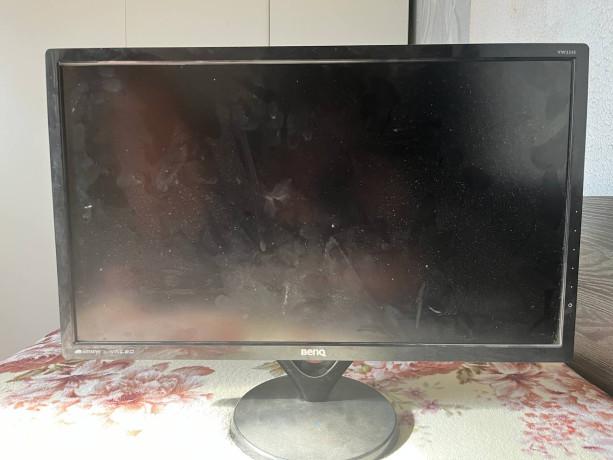 tak-ze-prodaetsia-bu-monitor-benq-60-gerc215-diagonal-cena-10k-big-2