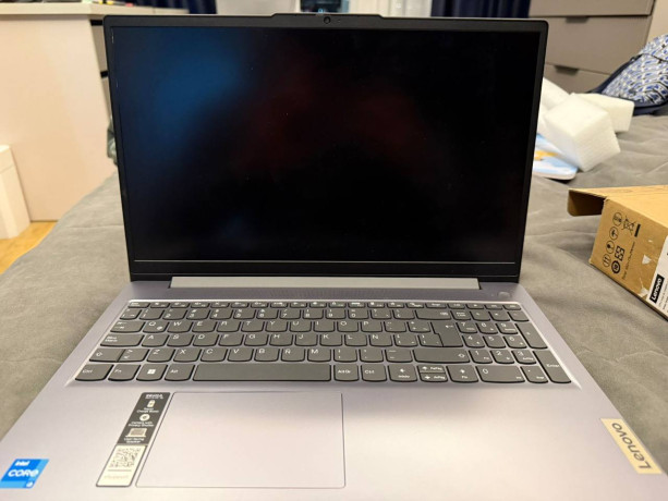 lenovo-ideapad-3-156-intel-core-i3-ssd-8gb-ram-big-1