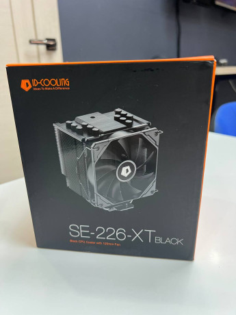 kuler-id-cooling-se-226-xt-v-idealnom-sostoianii-polnyi-komplekt-fiziceskix-povrezdenii-net-sosto-big-0