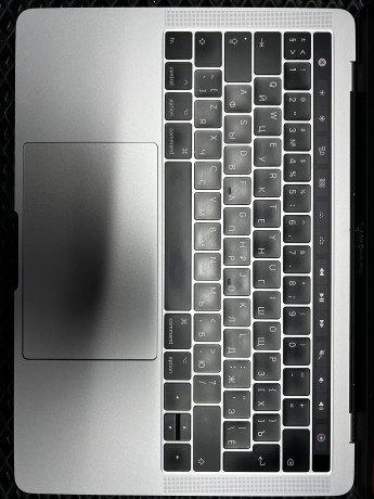 prodam-macbook-pro-13-2017-8256gb-big-1