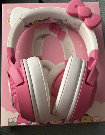 igrovye-nausniki-razer-hello-kitty-and-friends-pricina-prodazi-ne-podosli-po-razmeru-polzovalis-big-0