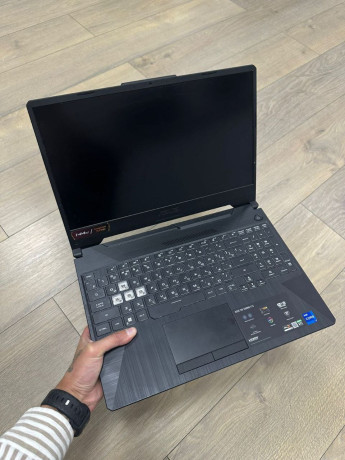 prodam-xorosii-noutbuk-asus-tuf-gaming-f15-fx506h-core-i7-11800h-ozu-16gb-ssd-512-geforce-rtx-big-0