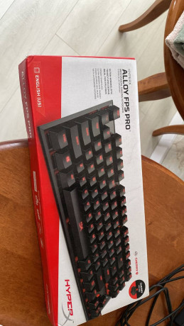 klavy-2-st-logitec-po-35-tys-big-1
