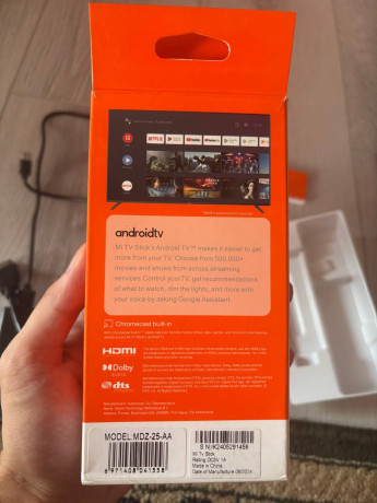 prodam-xiaomi-mi-tv-stick-18-gb-polzovalsia-1-raz-pokupal-dlia-starogo-televizora-na-dace-big-0