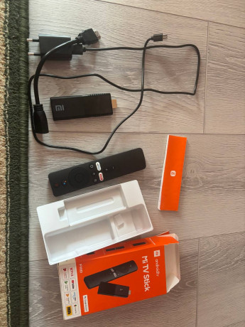 prodam-xiaomi-mi-tv-stick-18-gb-polzovalsia-1-raz-pokupal-dlia-starogo-televizora-na-dace-big-1
