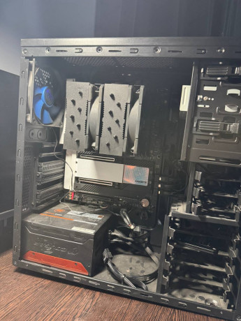 prodaem-servernyi-komp-big-0