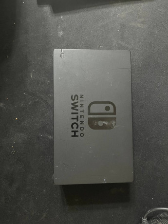 prodam-nintendo-switch-vmeste-s-igrami-big-0