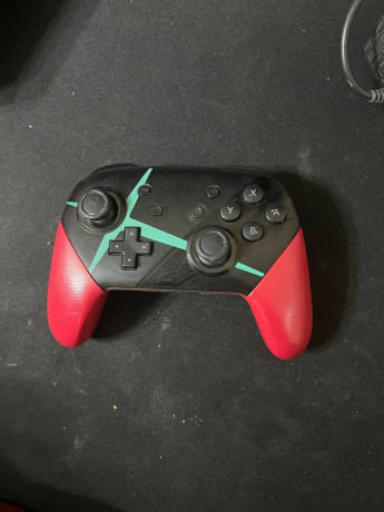 prodam-nintendo-switch-vmeste-s-igrami-big-1