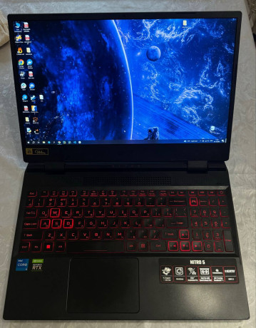 acer-nitro-5-moshhnyi-igrovoi-noutbuk-v-otlicnom-sostoianii-big-4