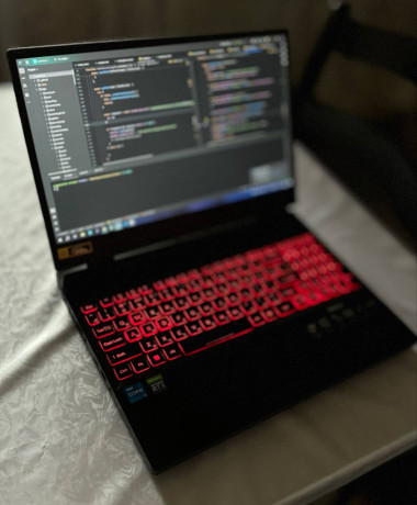acer-nitro-5-moshhnyi-igrovoi-noutbuk-v-otlicnom-sostoianii-big-1