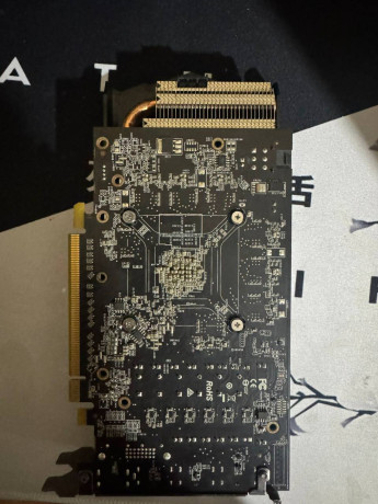 prodam-rx580-ne-rabocii-vkliucaetsia-izobrazeniia-net-big-1