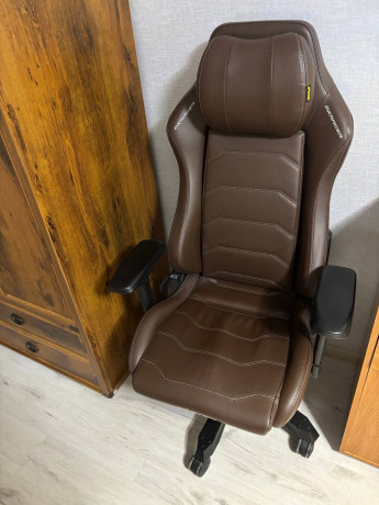 prodam-kreslo-dxracer-v-xorosem-sostoianii-big-0
