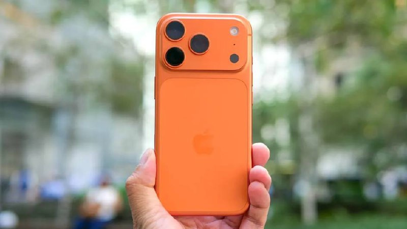 iphone-17-pro-256gb-esim-sostoianie-novoe-ni-skolov-ni-carapin-na-ekrane-plenka-s-momenta-pokupk-big-0