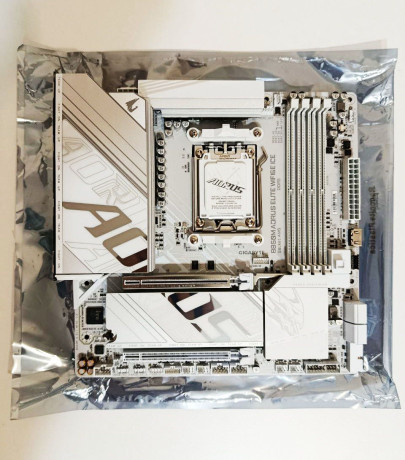 gigabyte-b850m-aorus-elite-wifi6e-ice-big-2