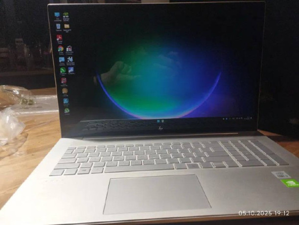 hp-envy-laptop-17m-cg0xxx-big-1