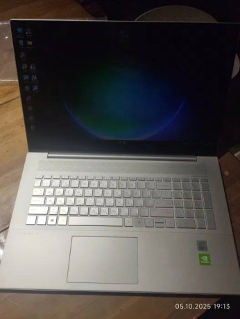 hp-envy-laptop-17m-cg0xxx-big-2