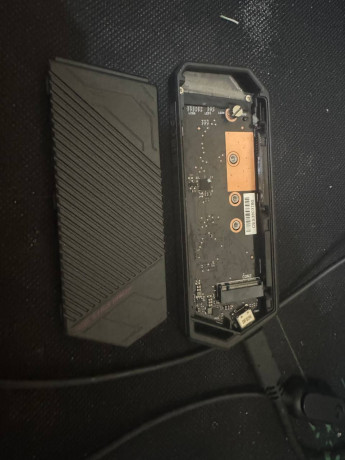 perexodnik-ssd-m2-asus-rog-big-0