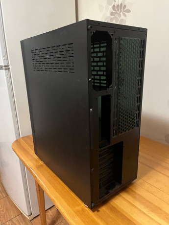 1-korpus-aerocool-tor-pro-pustoi-bez-komplektuiushhix-big-4
