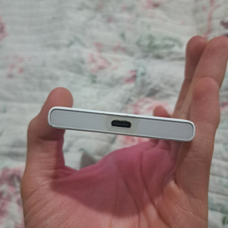 almaty-prodam-obmeniaiu-sony-xperia-x-compact-ocen-redkii-za-full-infoi-v-ls-big-1