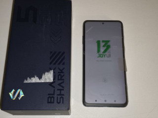 prodam-igrovoi-smartfon-xiaomi-black-shark-5-v-polnom-komplekte-sostoianie-xorosee-polzovalsia-okol